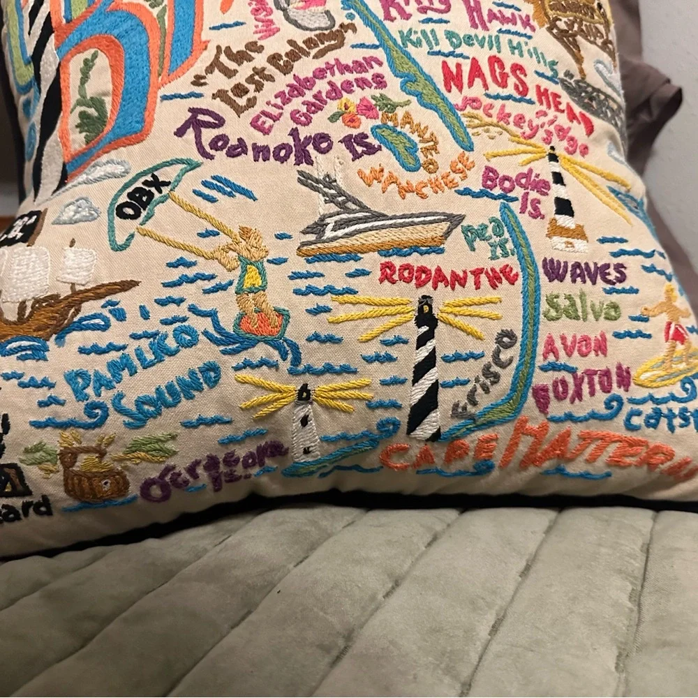 Rare Catstudio Outer Banks Embroidered Pillow 100% Organic Cotton - Picture 2 of 12